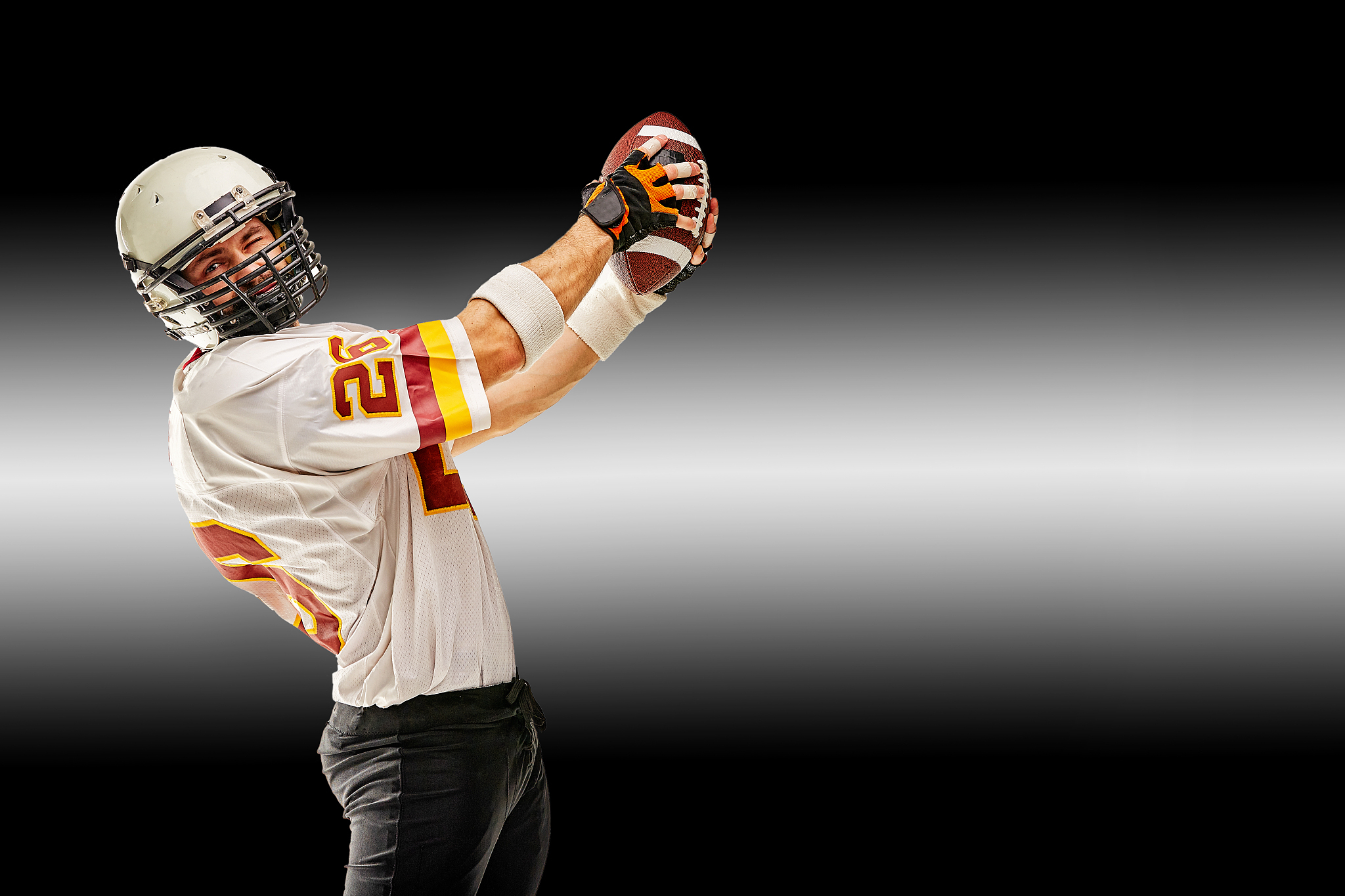 焦点大战：橄榄球上演巅峰碰撞