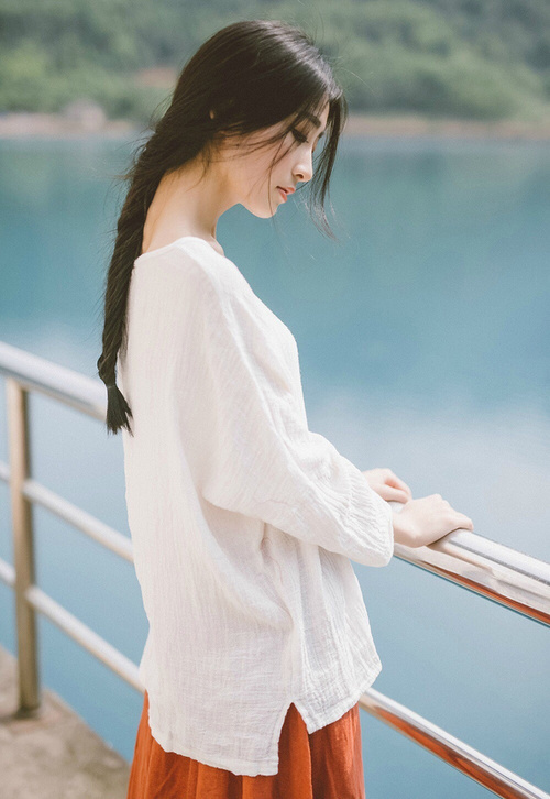 跨洋对决，东契奇关键三分助马刺一波流带走北京队