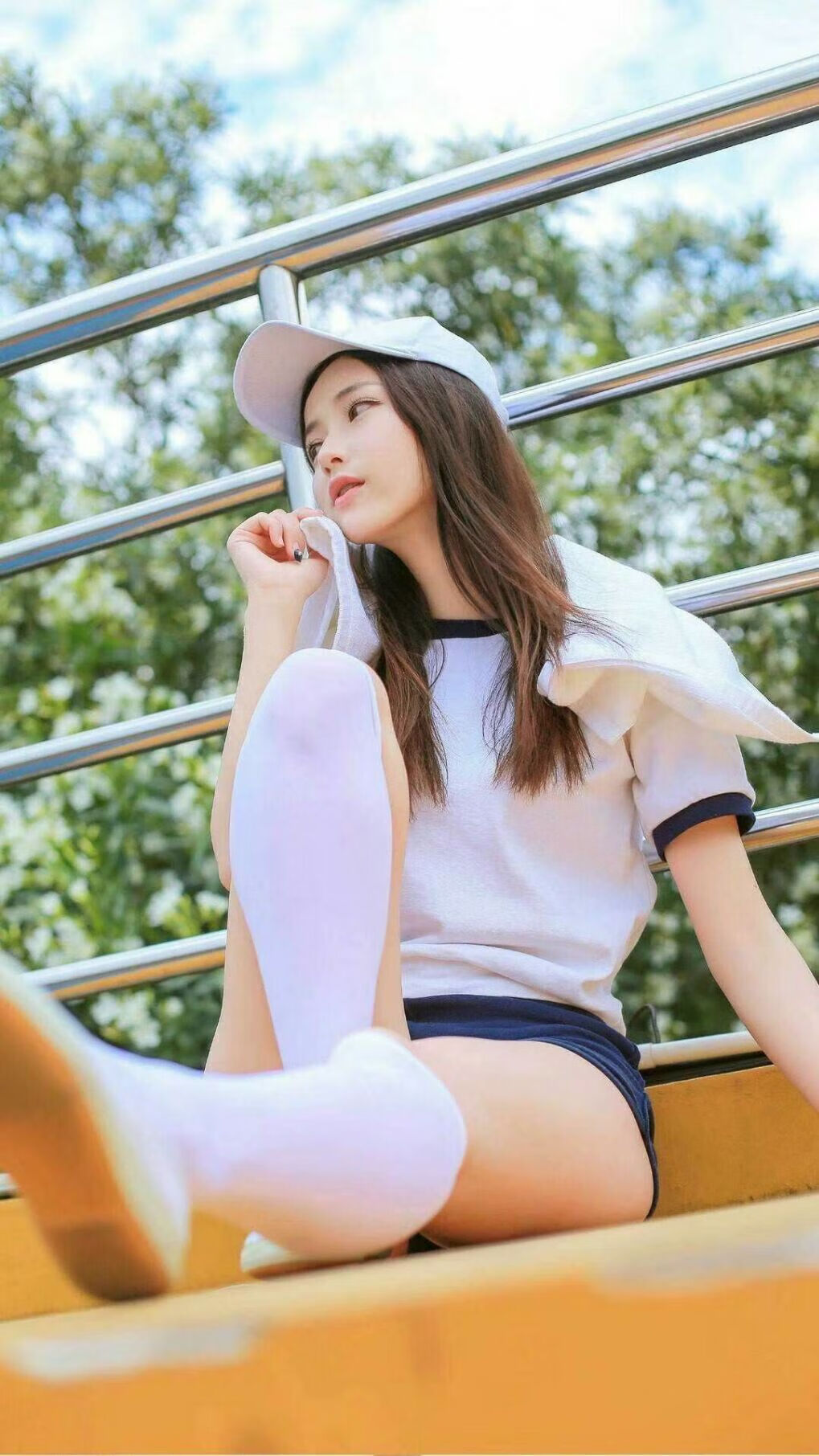 终场哨与引擎啸叫,当足球场上的罗马遇见赛道上的京多安